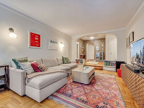 3rd image of 41-08 43rd St APT 1D