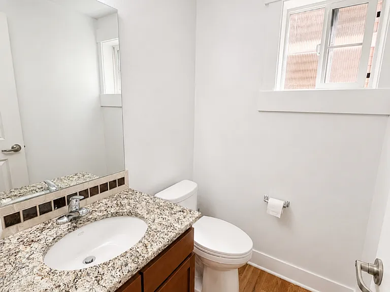 9215 Roosevelt Way NE #C — Photo 11