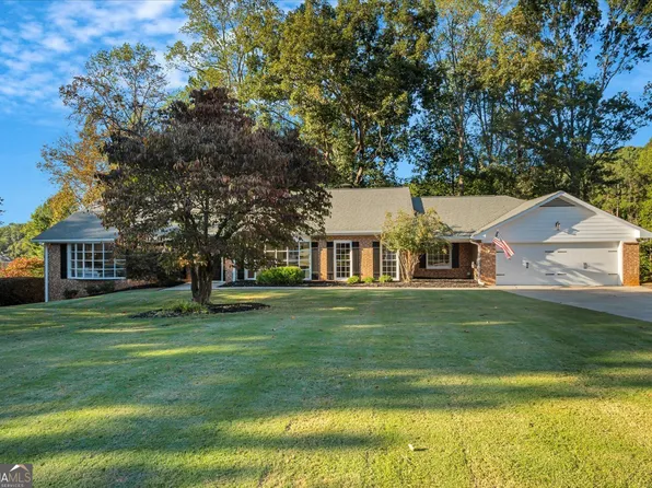 395 Fallen Leaf Ln, Roswell, GA 30075