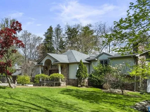 20 Knickerbocker Rd, Tenafly, NJ 07670