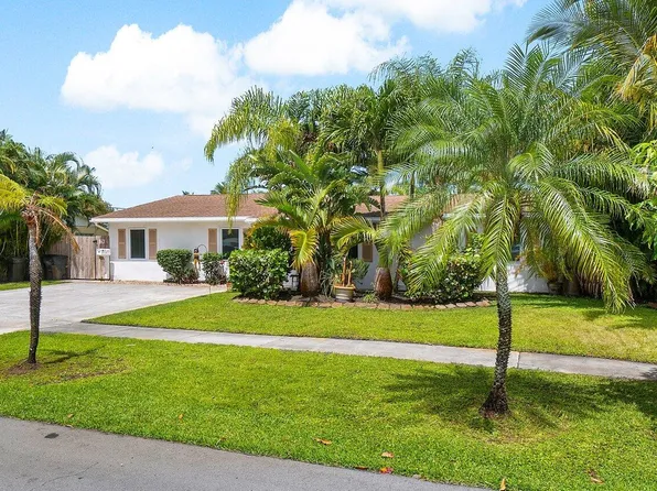 904 Ironwood Road, North Palm Beach, FL 33408