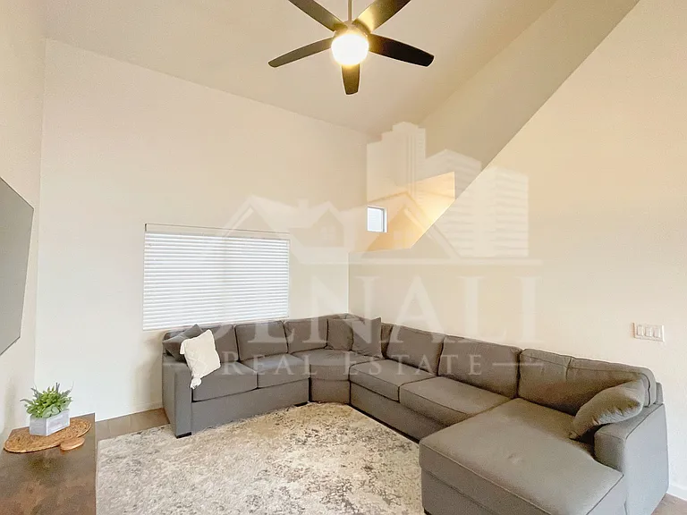 8144 W Beck Ln — Photo 4