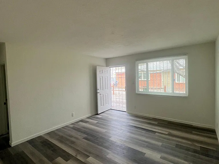 1029 Louisiana Blvd SE #C — Photo 19