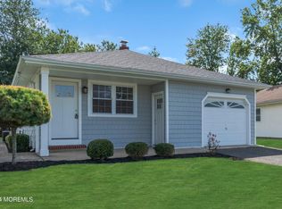 319 Curacao St, Toms River, NJ 08757