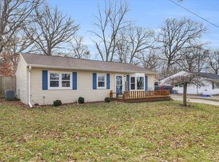 1109 Timber Dr, Mahomet, IL 61853