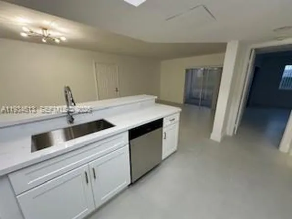 8590 SW 212th St APT 106, Cutler Bay, FL 33189