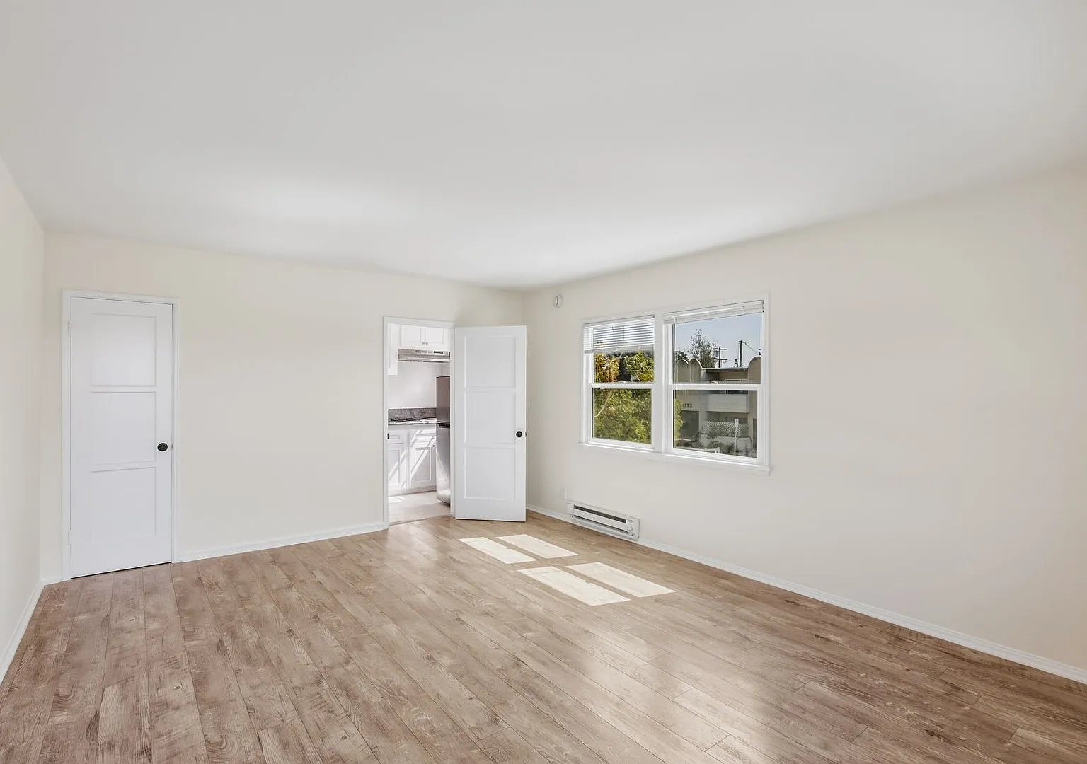 2521 Euclid Street Apartments — Photo 2