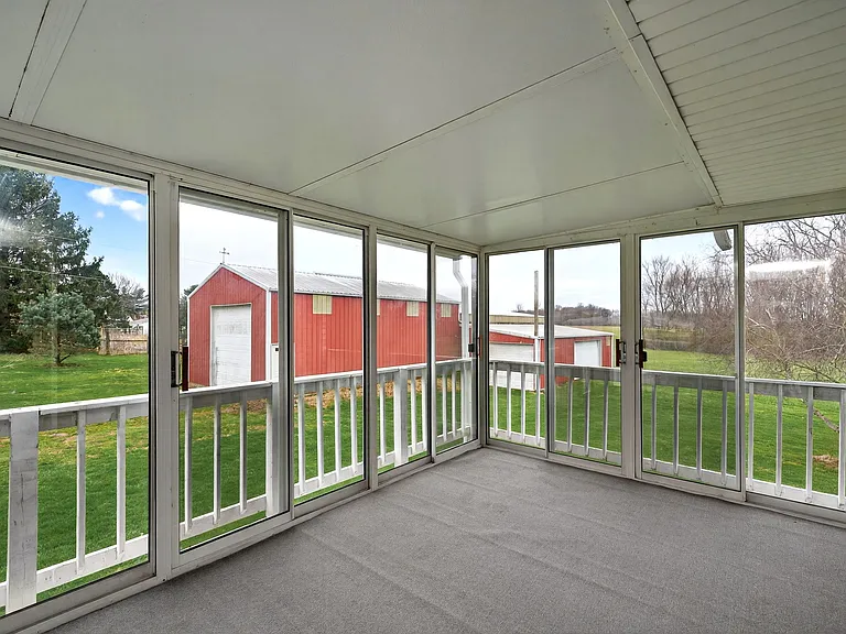 543 W Krepps Rd — Photo 14