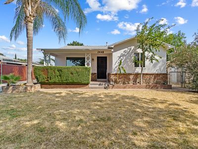 2449 S Woodrow Avenue, Fresno, CA, 93725