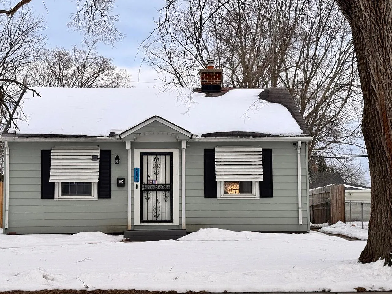 4828 North 53rd STREET photo 1