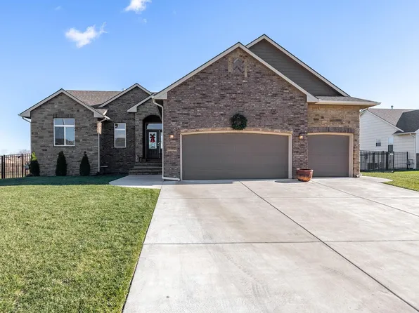 2102 S Michelle St, Wichita, KS 67207