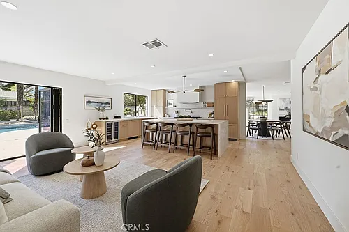 10345 Oso Ave Photo 1