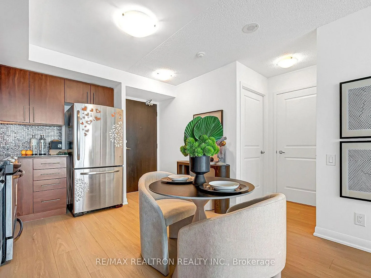 1 bed, $2,300 — Photo 4