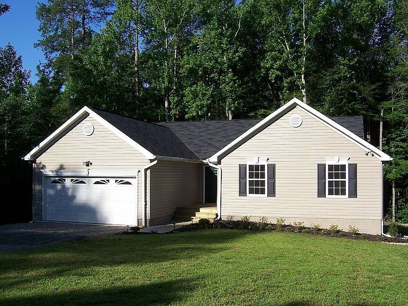 1st image of 23 Pine Cir