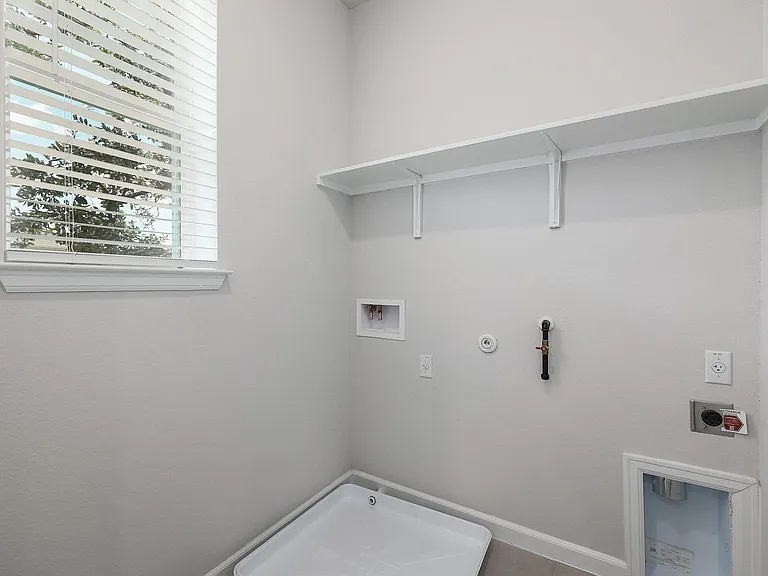 Utility room: Washer and Dryer will be included in rent