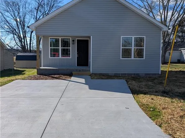 1001 Thomason St, Lexington, NC 27292