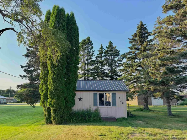 830 Garden Ave, Manistique, MI 49854