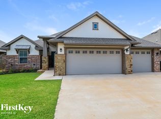 2716 Cedar Creek Dr, Moore, OK 73160