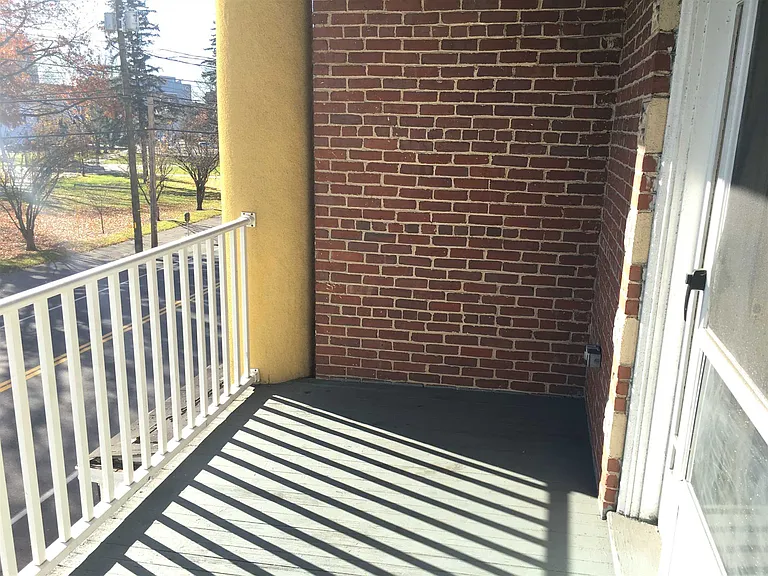 610 Union St #202 — Photo 34