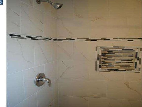 5th image of 930 Rockwell Ct
