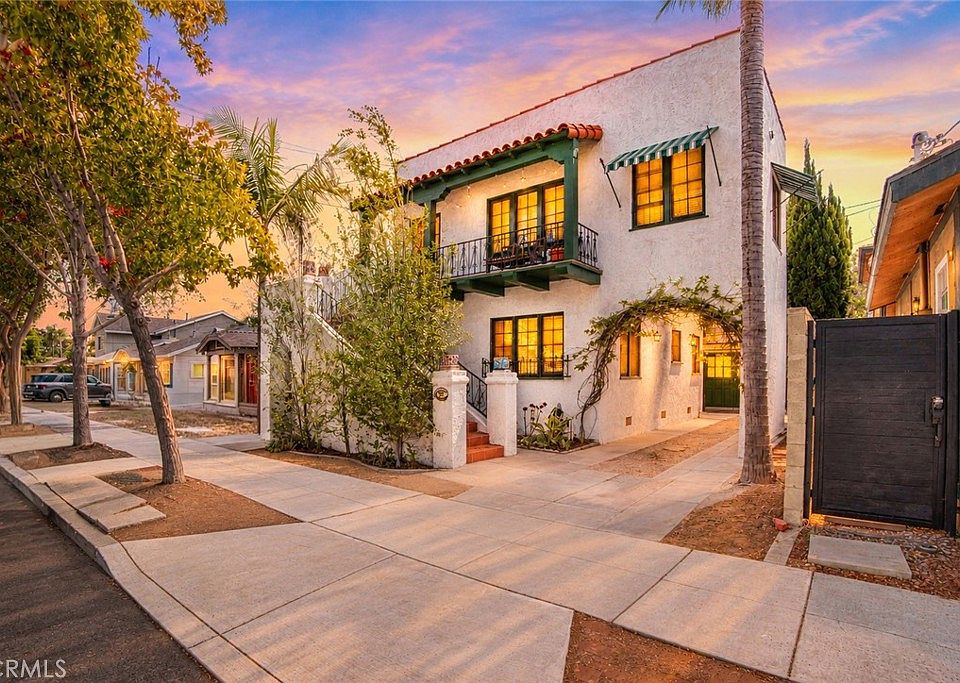 1st image of 1052 Ximeno Ave