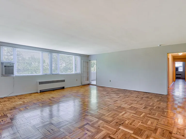 Thomas Wynne Apartments — Photo 13