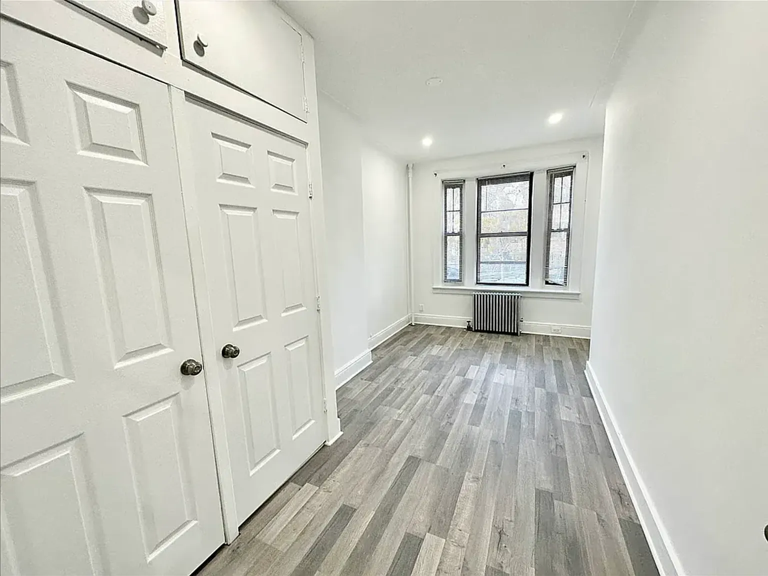 21-59 42nd Street — Photo 2