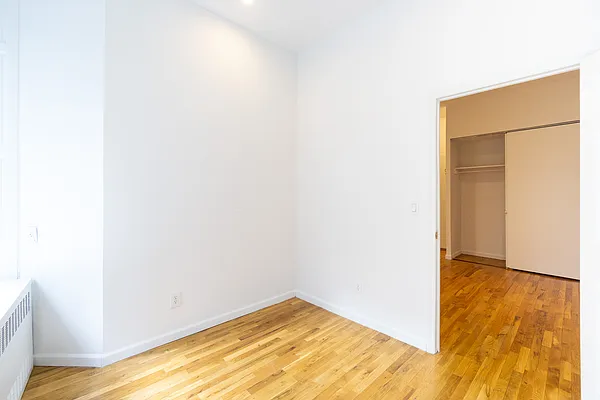 Rented by City Connections Realty | media 2