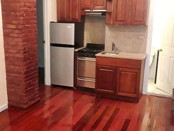 3rd image of 23-33 37th St #2B