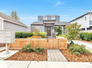 9033 17th Ave SW, Seattle, WA 98106