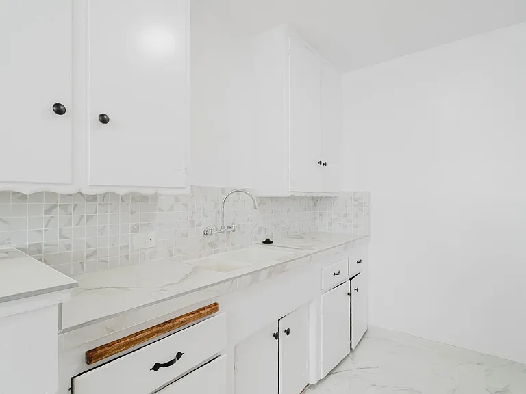 1217 N Kingsley Dr #4 — Photo 9