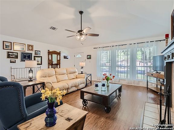 5th image of 15023 Preston Court