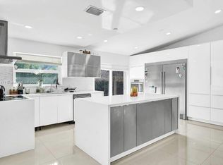 2190 NE 122nd St, North Miami, FL 33181