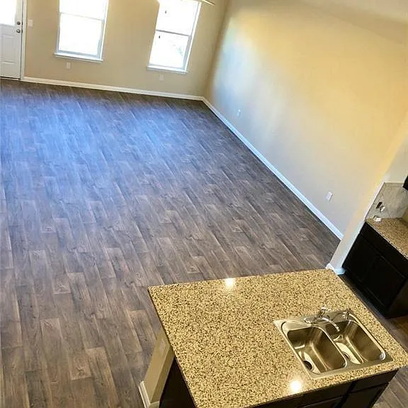 10701 Seguin Rd — Photo 12
