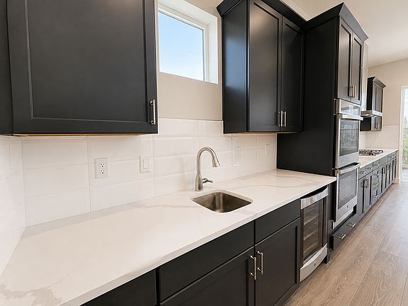 5th image of 53 E Moorhen Dr