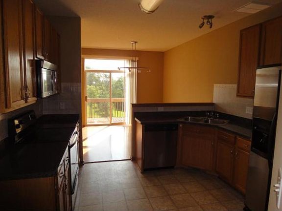 4th image of 5205 Holly Ln N Unit 3