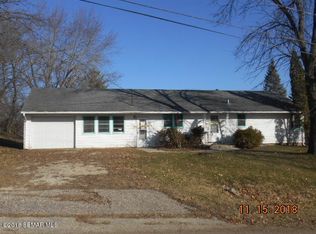 225 Oakridge Dr SW, Rochester, MN 55902