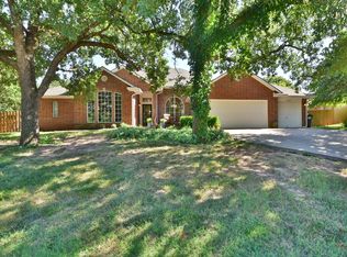 1404 Cleek Ct, Edmond, OK 73025