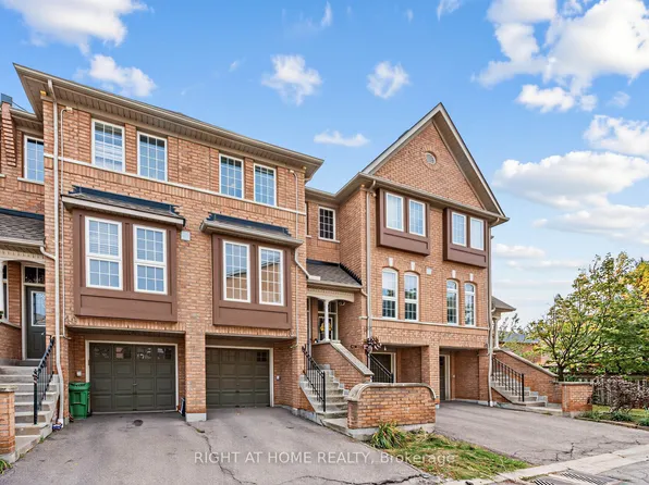 50 Strathaven Dr #46, Mississauga, ON L5R 4E7