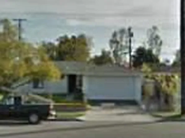 2830 W McFadden Ave, Santa Ana, CA 92704