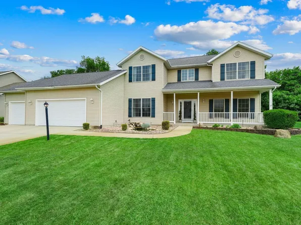 51320 Eaglewood Dr, Granger, IN 46530