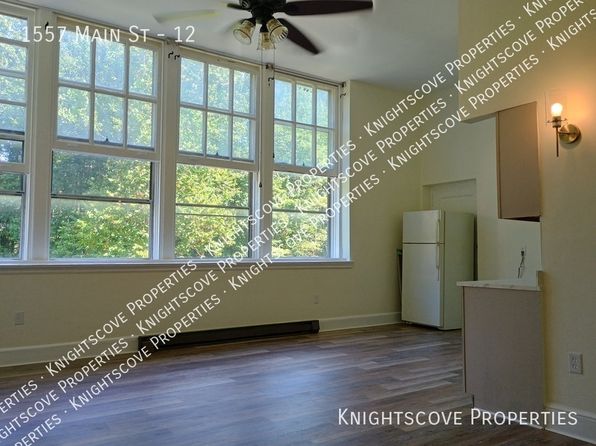 1557 Main St #12
