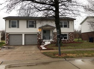 2517 Littlefield Dr, Florissant, MO 63031