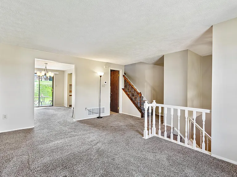 2851 Dolores Dr — Photo 4