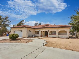 19524 Oshkosh Rd, Apple Valley, CA 92307