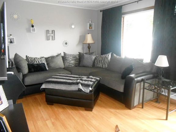 3rd image of 106 Cedarwood Way