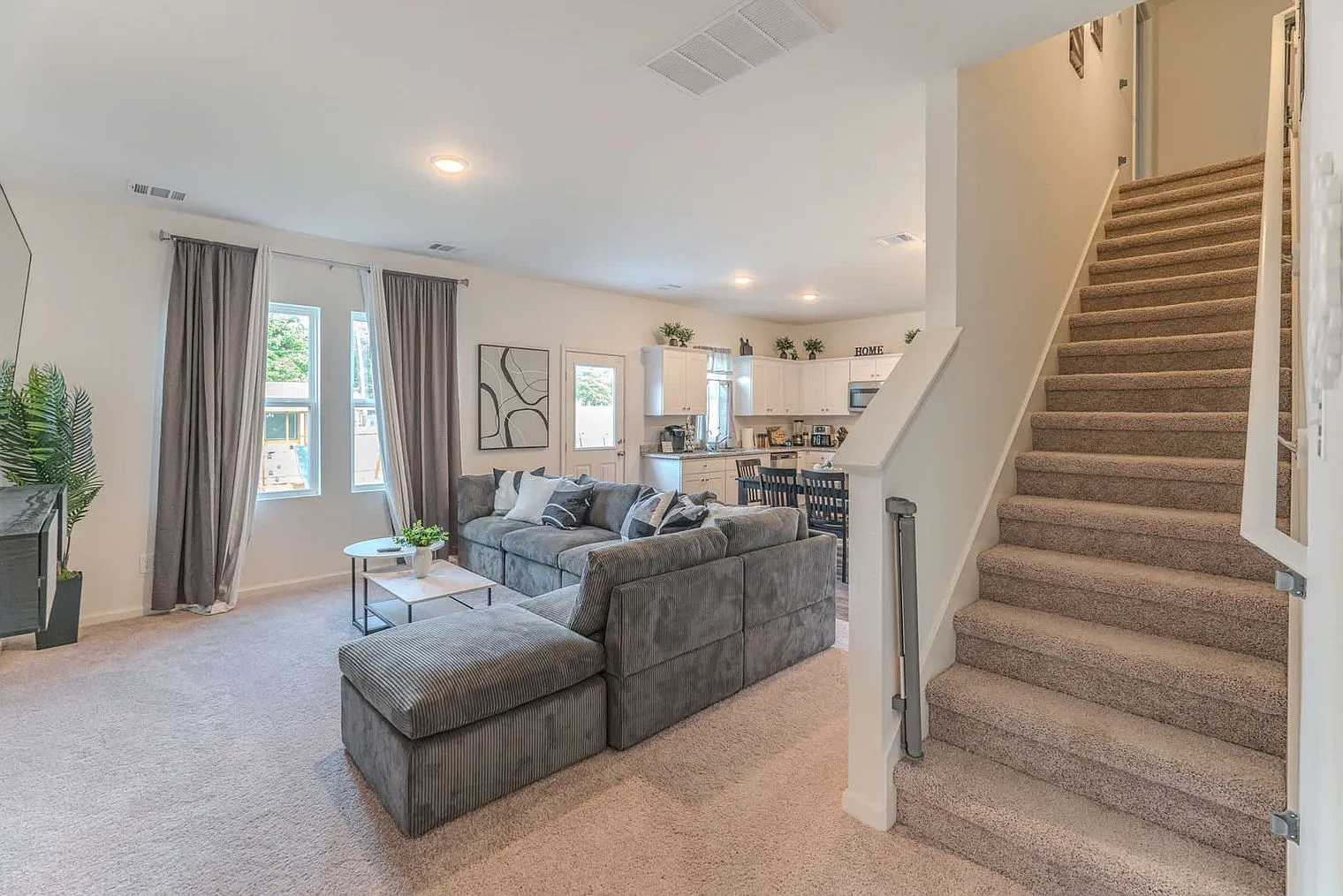 3 bed, 2.0 bath, 1496 sqft, $4,146 — Photo 1