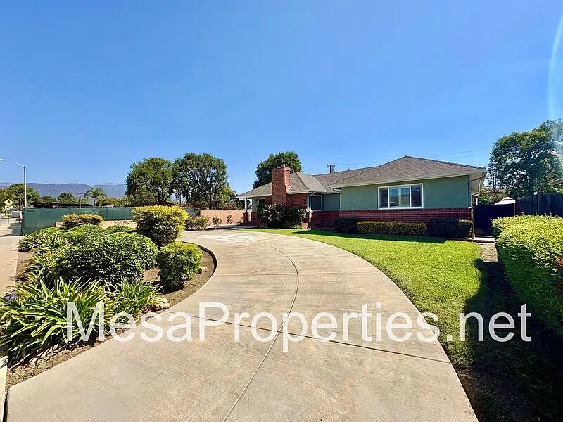 3 bed, 2.5 bath, 1827 sqft, $3,750 — Photo 3