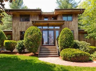 8 Taber Hill Rd, North Smithfield, RI 02896