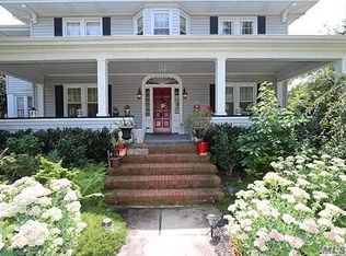 134 Shellbank Pl, Rockville Centre, NY 11570